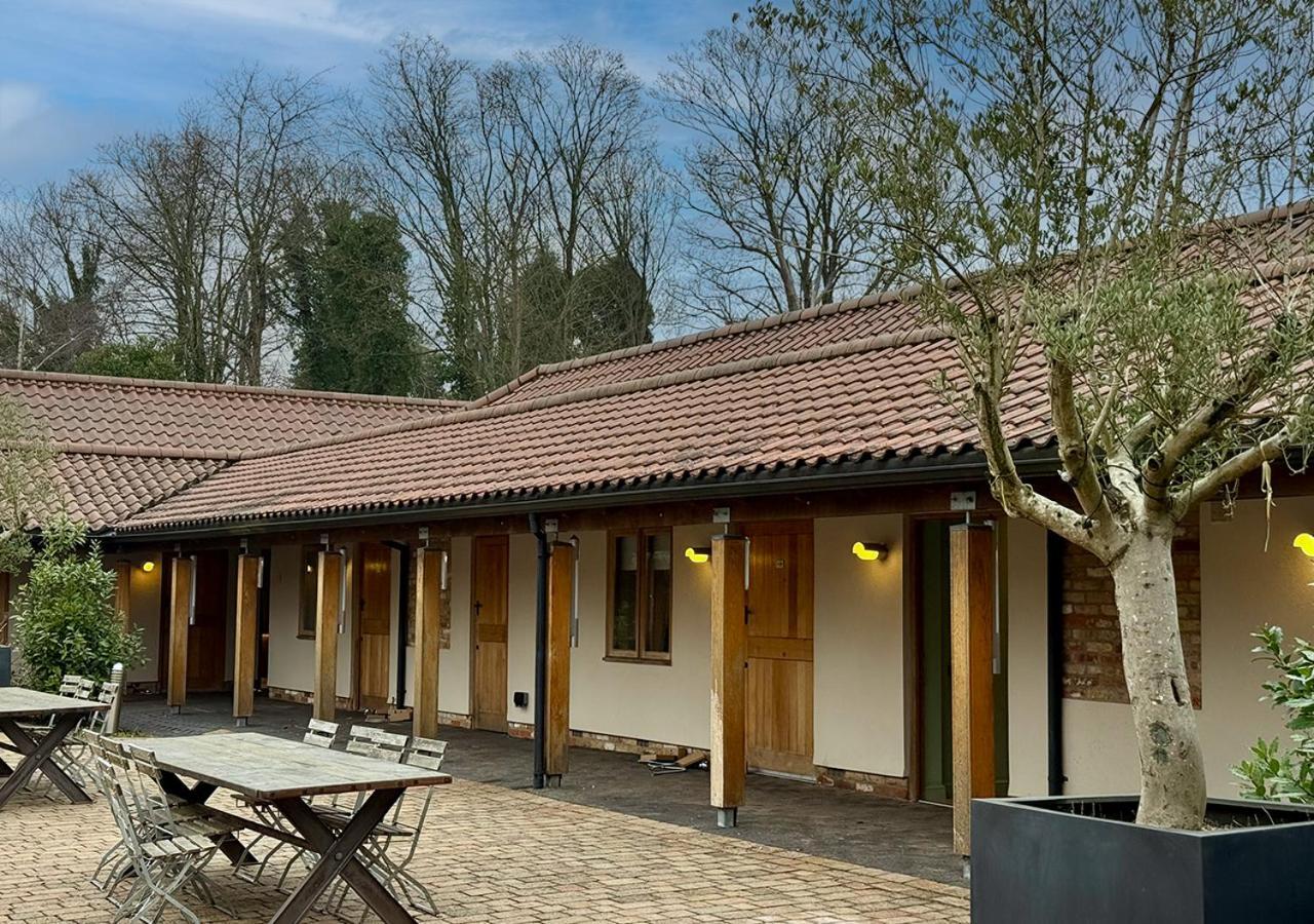 The Ridings At Theobalds Park Hotel Goff's Oak Exterior foto