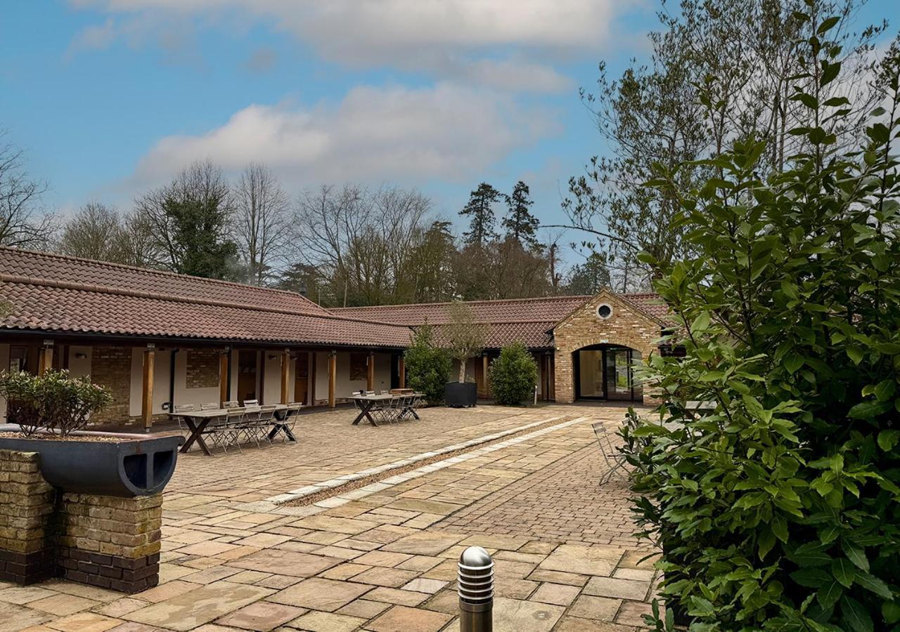 The Ridings At Theobalds Park Hotel Goff's Oak Exterior foto